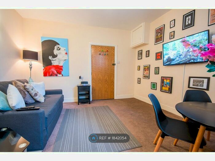 2 Bedroom Flat To Rent In Frith Street, London, W1D