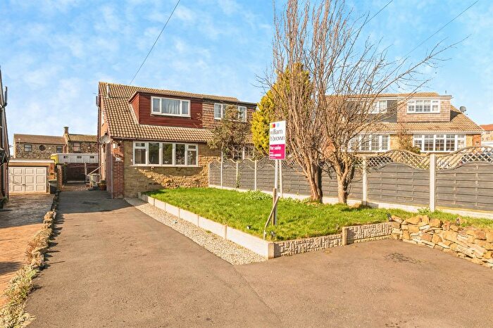 3 Bedroom Semi-Detached House For Sale In Byron Grove, Dewsbury, WF13