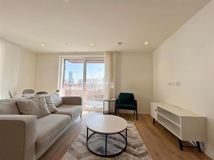 2 Bedroom Apartment To Rent In Iris House, Poplar Riverside, E14