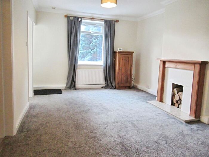 2 Bedroom Flat To Rent In Claremont Street, Oulton, Leeds, LS26