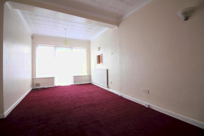 3 Bedroom Semi-Detached House To Rent In Warley Road, Hayes UB4