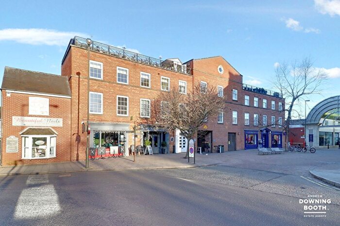 2 Bedroom Flat For Sale In Wade Street, Lichfield, WS13