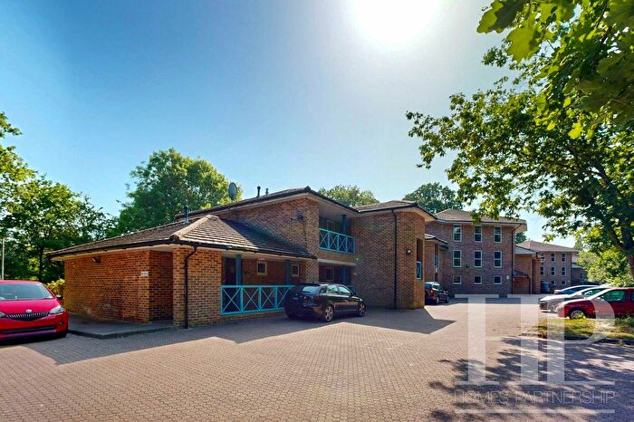 1 Bedroom Flat To Rent In Dalewood Gardens, Crawley, RH10