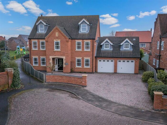6 Bedroom Detached House For Sale In The Rookery, Scotter, Gainsborough, DN21