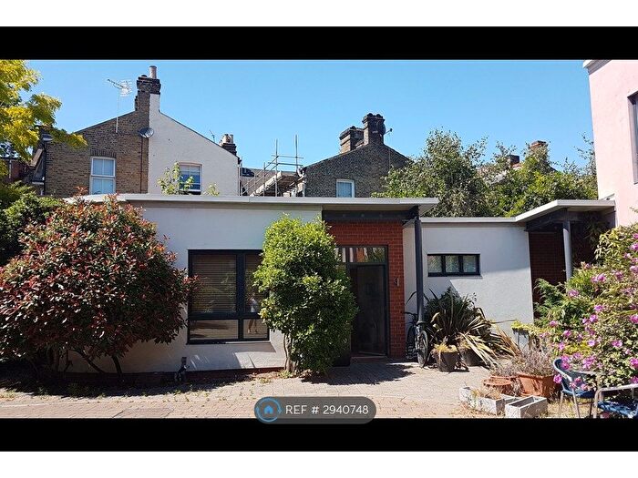 1 Bedroom Semi Detached House To Rent In Vaughan Road, London, SE5