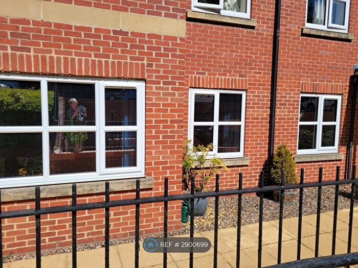 2 Bedroom Flat To Rent In Edgewood, Scarborough, YO11