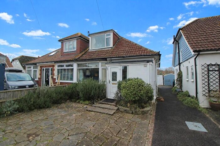 3 Bedroom Semi-Detached Bungalow For Sale In Merton Avenue, Portchester, Fareham, PO16