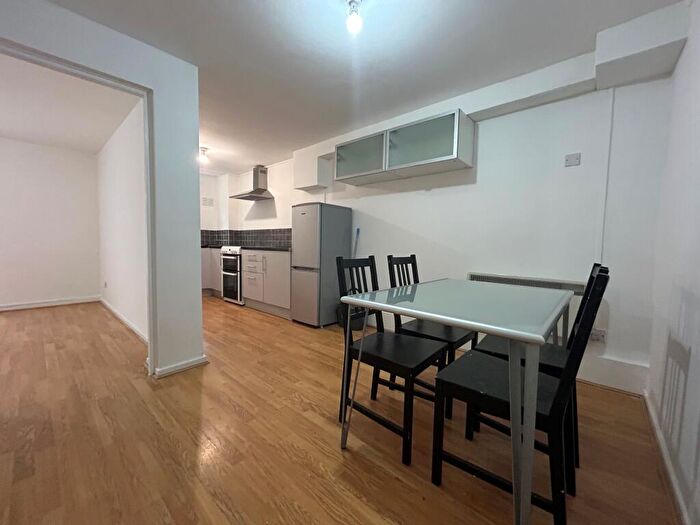 2 Bedroom Apartment To Rent In Princes Court, L8