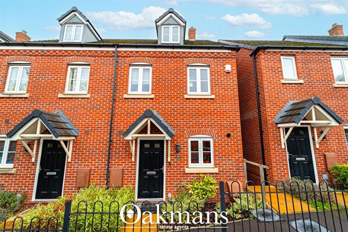 3 Bedroom Semi Detached House For Sale In Deers Way, Birmingham, West Midlands, B16
