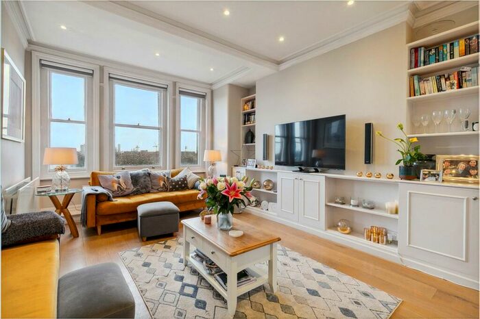 3 Bedroom Apartment To Rent In Castelnau Mansions, Castelnau, London, SW13