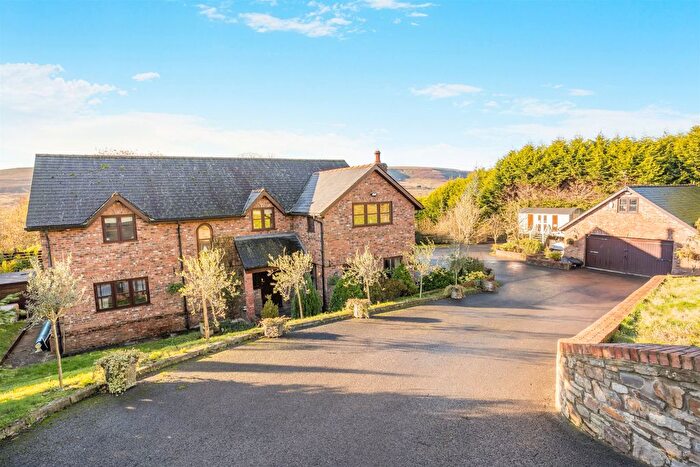 4 Bedroom Detached House For Sale In Llanover Road, Pontypool, Monmouthshire, NP4