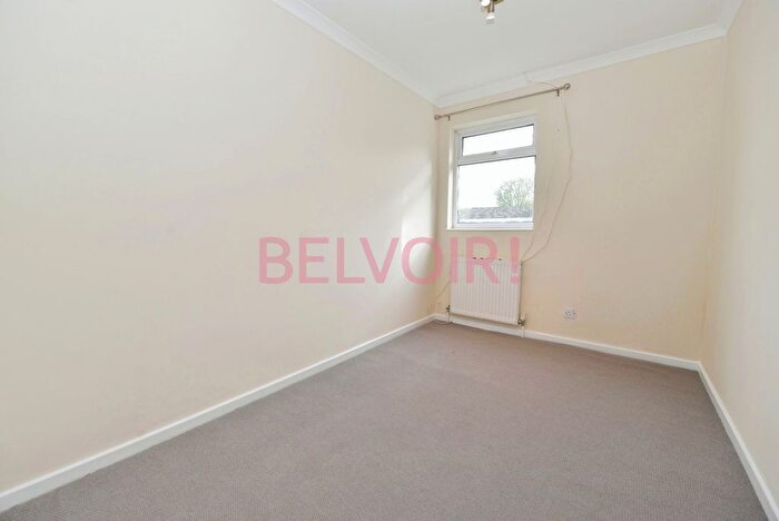 3 Bedroom Terraced House For Sale In Lewis Silkin Way, Southampton, SO16