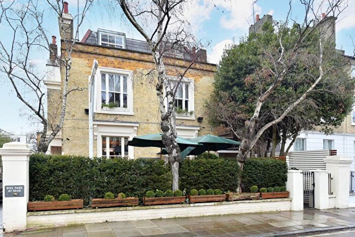 3 Bedroom Flat To Rent In Clifton Hill, St John's Wood, NW8