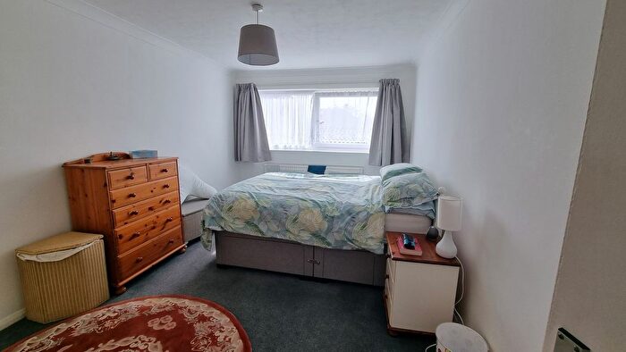 2 Bedroom Flat To Rent In Buckhurst Road, Bexhill On Sea, TN40