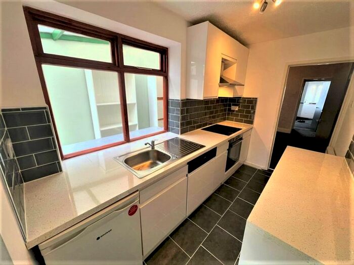 4 Bedroom Terraced House To Rent In Queens Road, Gosport, PO12