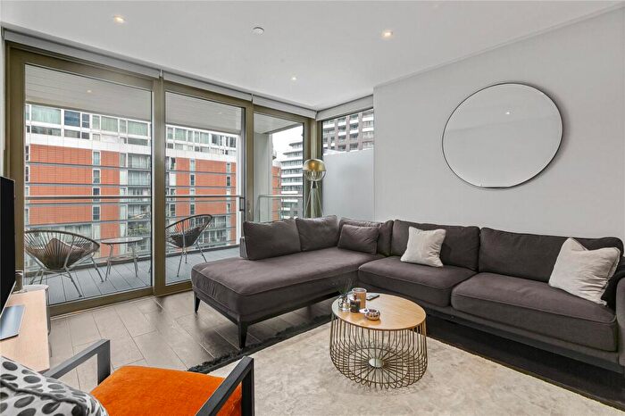 2 Bedroom Apartment To Rent In Palmer Road, London, SW11
