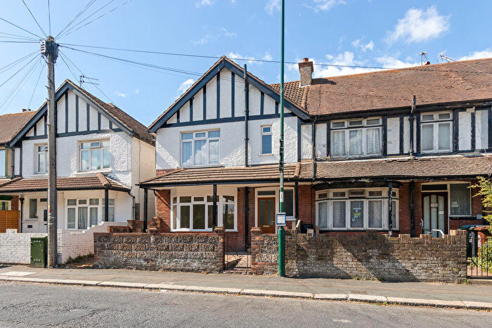 3 Bedroom End Of Terrace House For Sale In Linden Road, Bognor Regis, PO21