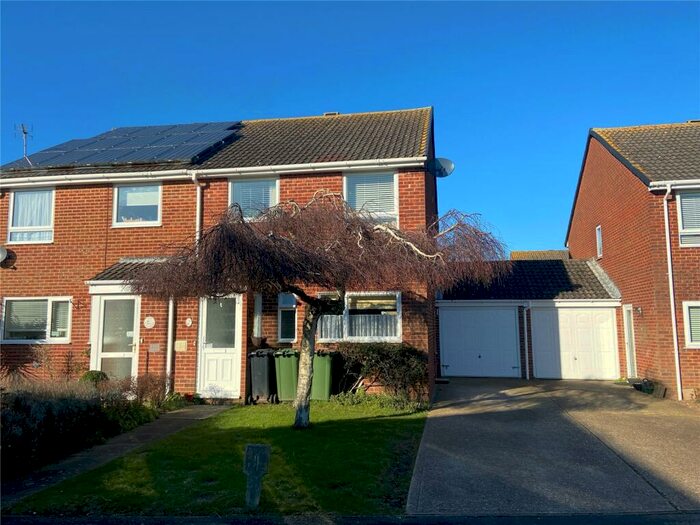 4 Bedroom Semi-Detached House To Rent In Nettlestone, Netley Abbey, Southampton, Hampshire, SO31