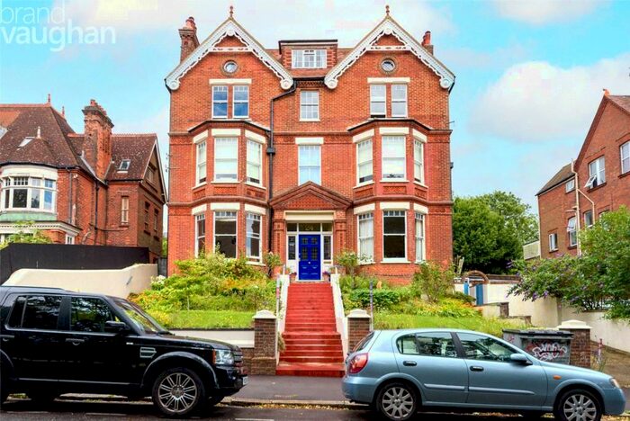 2 Bedroom Flat To Rent In Preston Park Avenue, Brighton, BN1