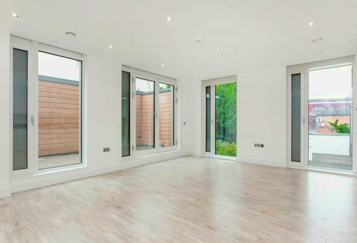 3 Bedroom Flat To Rent In Junction Road, Tufnell Park, N19