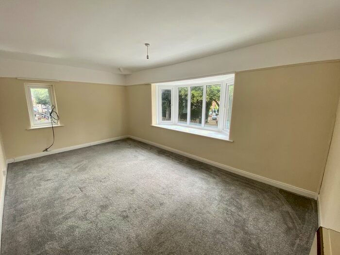 1 Bedroom Flat To Rent In Church Road, Manchester, M41