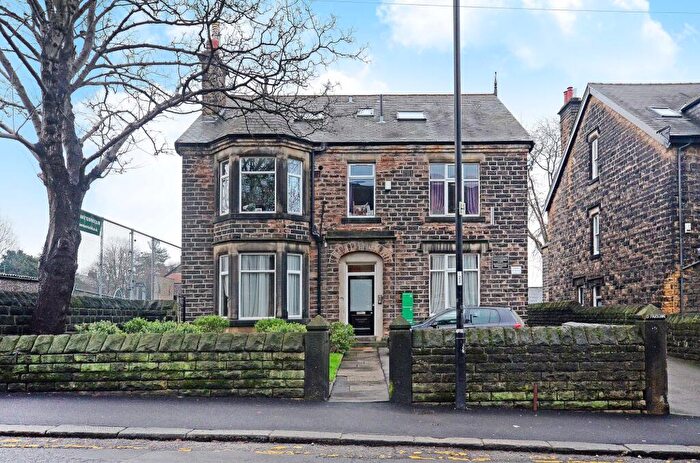 3 Bedroom Flat To Rent In Collegiate Crescent, Sheffield, S10