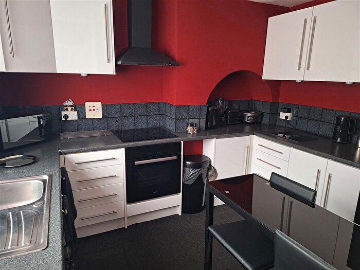 2 Bedroom End Of Terrace House For Sale In Beatty Avenue, Gillingham, Kent, ME7