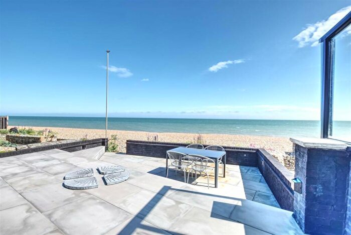 4 Bedroom Detached House For Sale In Coast Road, Pevensey Bay, Pevensey, BN24
