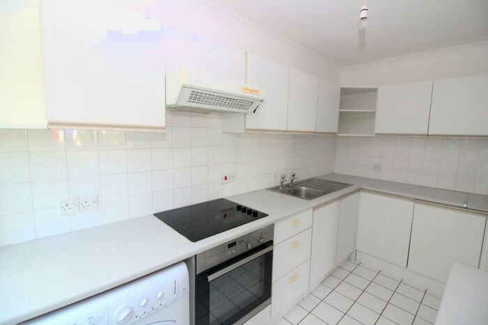 2 Bedroom Flat To Rent In Bodiam Court, Westmoreland Road, Bromley, BR2
