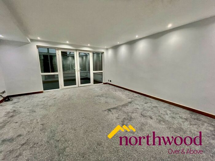 3 Bedroom Detached House To Rent In Gilchrist Drive, Edgbaston, Birmingham, B15