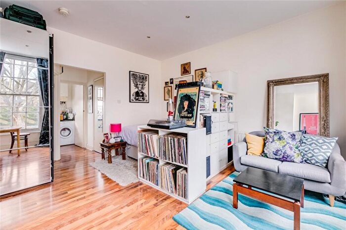 Apartment To Rent In Royal College Street, London, NW1