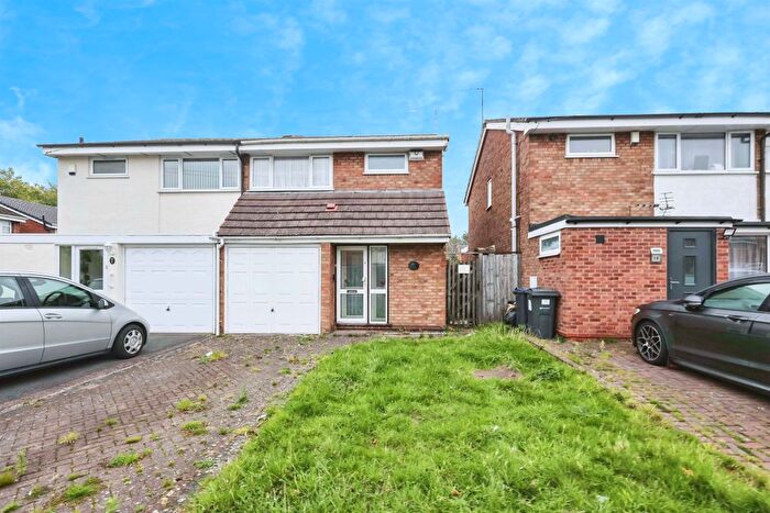 3 Bedroom Semi Detached House For Sale In Levante Gardens, Birmingham, B33