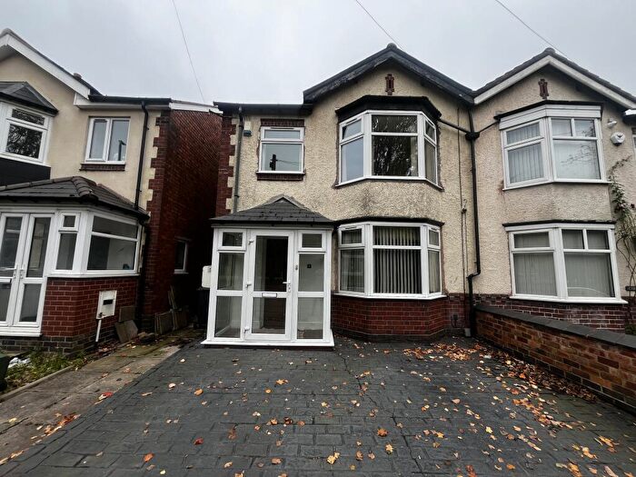 3 Bedroom Semi-Detached House To Rent In Holly Lane, Smethwick, B67