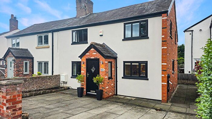 3 Bedroom Cottage For Sale In Higher Green Lane, Astley, M29