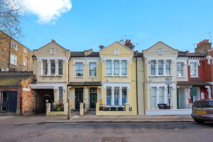 1 Bedroom Flat For Sale In Aliwal Road, SW11