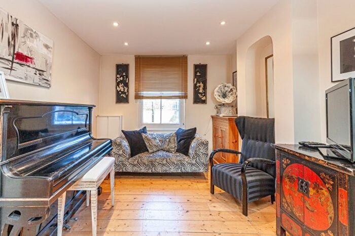 2 Bedroom End Of Terrace House To Rent In Swan Street, Oxford, OX2