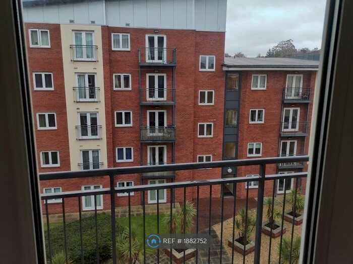 2 Bedroom Flat To Rent In Constantine House, Exeter, EX4