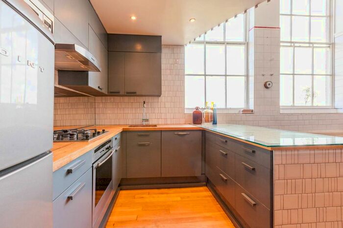 2 Bedroom Flat To Rent In Park Lofts, Brixton, London, SW2