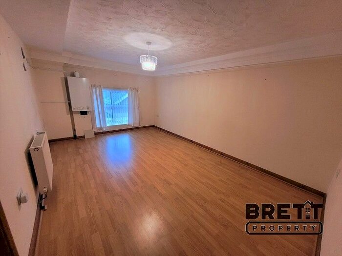 1 Bedroom Flat To Rent In Elizabeth Venmore Court, Yorke St, Milford Haven, Pembrokeshire., SA73