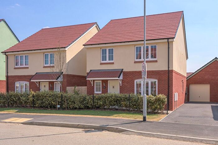 4 Bedroom Detached House For Sale In Stoke Albany Road, Desborough, Kettering, NN14