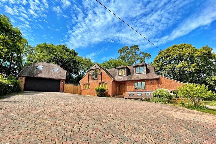 4 Bedroom Detached House To Rent In Lytchett Matravers, BH16