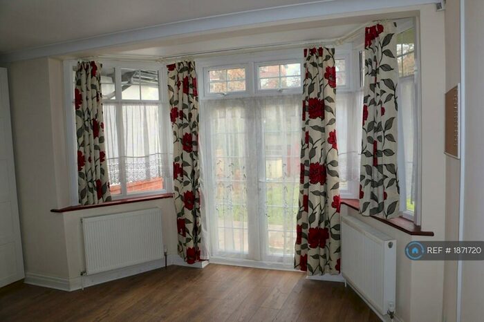 Studio To Rent In Barn Hill, Wembley Park, HA9