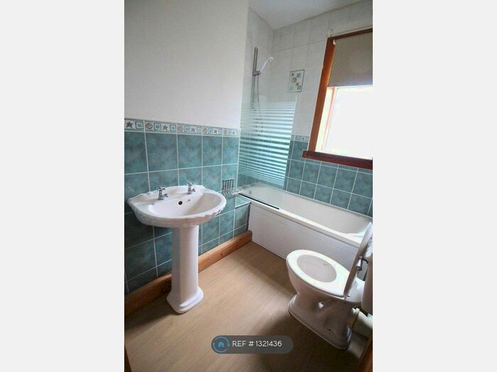 2 Bedroom Flat To Rent In Oxford Street, Coatbridge ML5