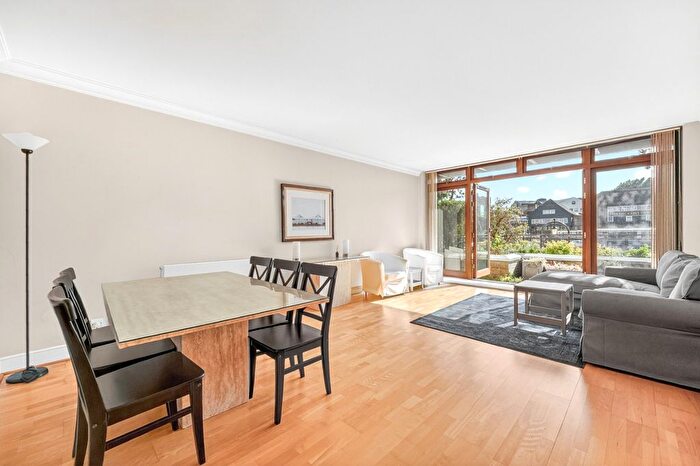 2 Bedroom Flat To Rent In Cormorant Lodge, Thomas More Street, E1W