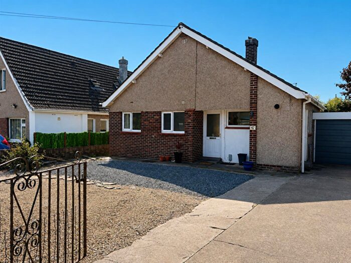2 Bedroom Detached Bungalow To Rent In Penylan Avenue, Porthcawl, Bridgend County Borough, CF36