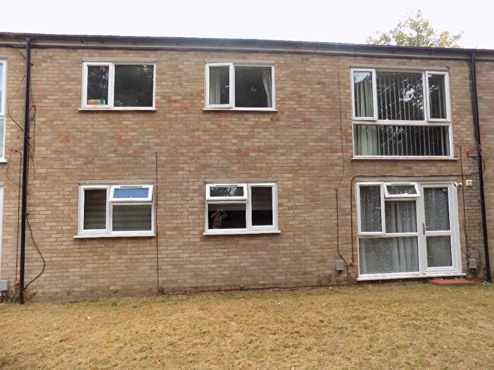 2 Bedroom Maisonette To Rent In Scarborough Avenue, Stevenage, Hertfordshire, SG1