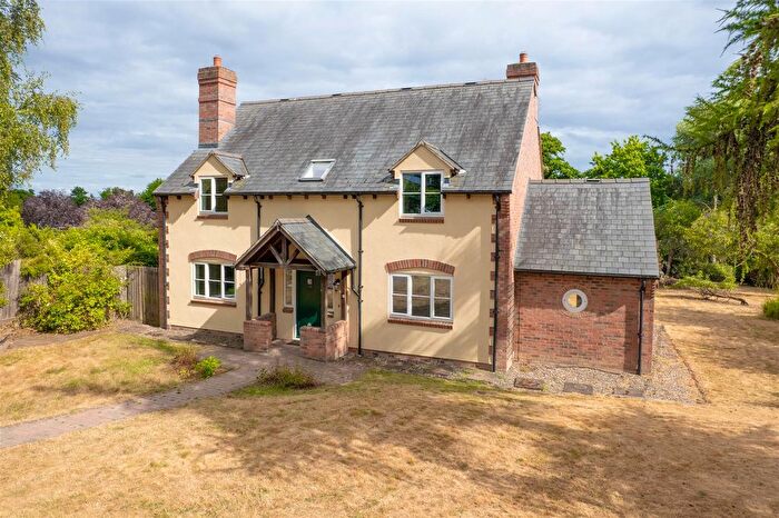 4 Bedroom Detached House For Sale In Upper Welland Road, Malvern, WR14