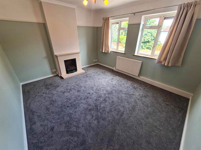 2 Bedroom Maisonette To Rent In South Lane, New Malden, KT3