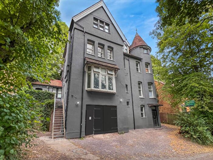 8 Bedroom Detached House For Sale In Rivergate Towers, Block Of Eight Apartments, LU2