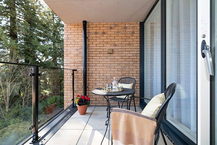 1 Bedroom Flat To Rent In Mount Battenhall Retirement Village, Battenhall Avenue, Worcester, Worcestershire, WR5